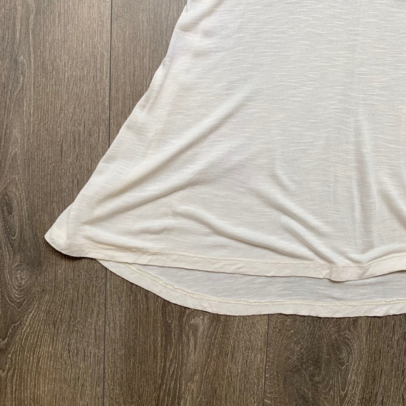 Aritzia Dilemma Lace T-Shirt Blouse Top Short sleeve Ivory Cream Flowy Size S - Picture 7 of 13